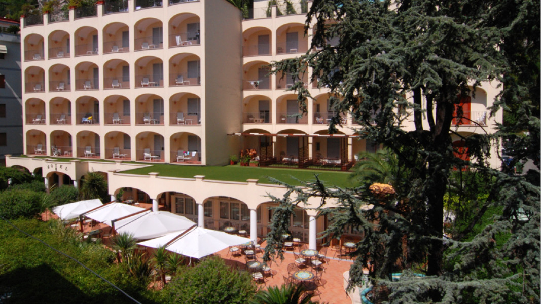 Hotel San Francesco maiori, udenfor